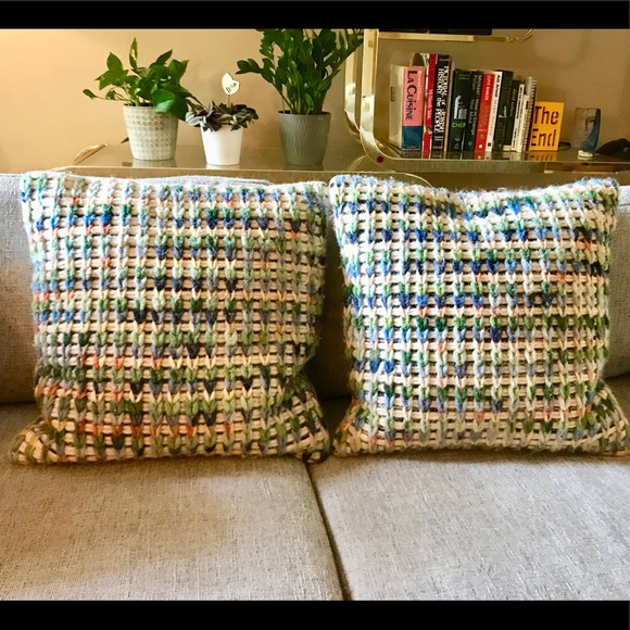 2 Loloi Frontgate Wool Accent Throw Pillow Covers - Picture 2 of 7